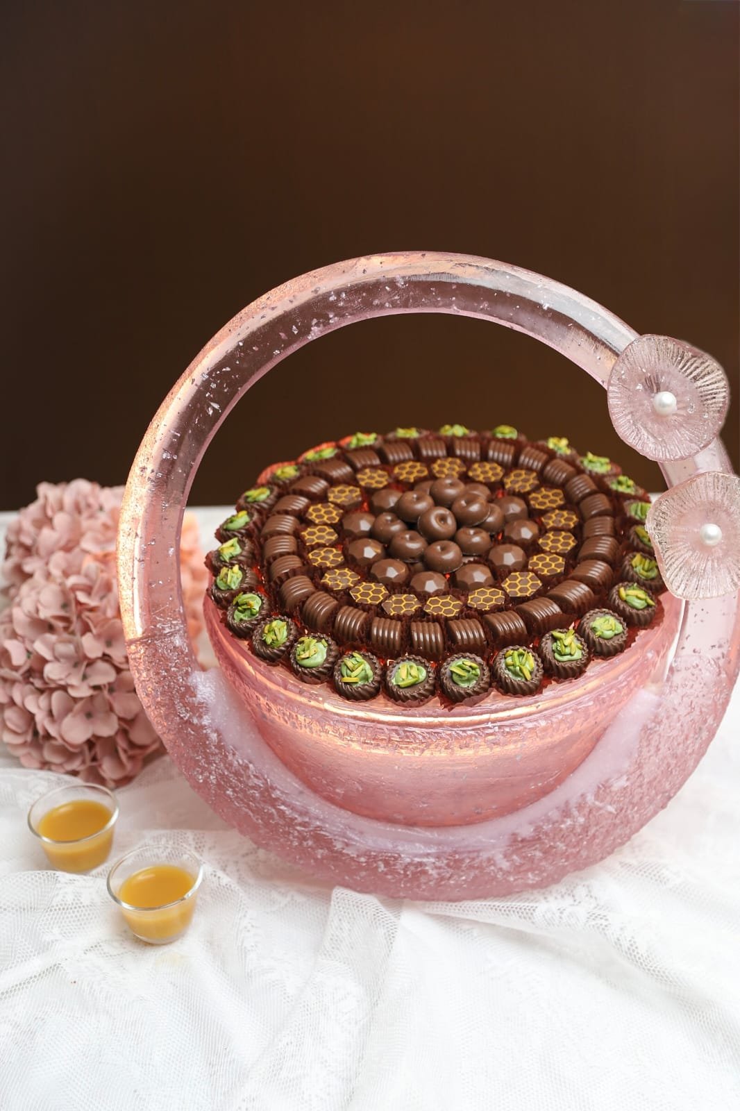 صواني التمر والشوكولاته